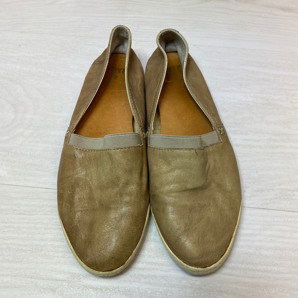 Frye Womens 7.5 M Melanie Slip On Sneakers Flats Tan Grey Leather Casual Comfort